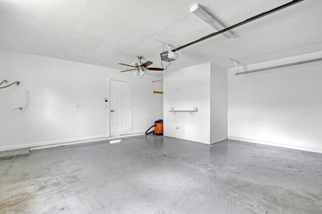 Building Photo - 17892 Hamlin Blvd