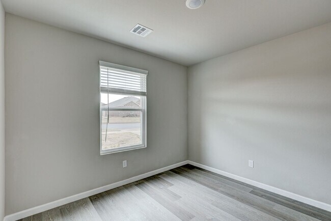 Building Photo - Brand New 4 Bed For Lease in Sara Park