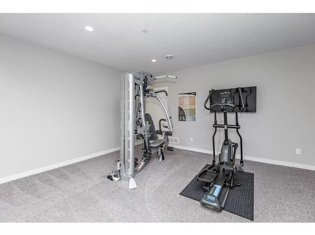 Building Photo - 1499 Belvior Ln NE