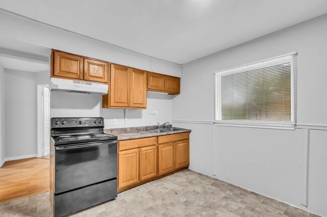 Building Photo - Now Available – Section 8 Welcome