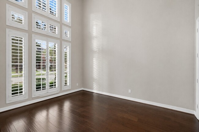 Building Photo - 2822 Taylorcrest