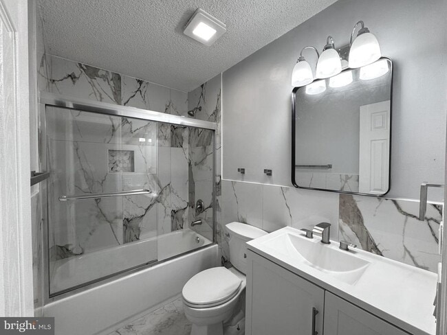 Building Photo - 3 Stout Ct