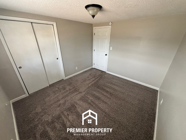 Building Photo - Family-Friendly 3BR Trussville Home with Hardwood Floors & Spacious Backyard