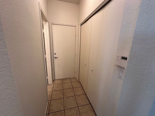 Building Photo - Beautiful 3 Bedroom Home with RV Parking
