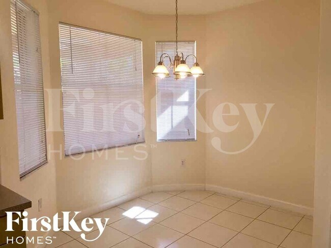 Building Photo - 11912 SW 126th Ln