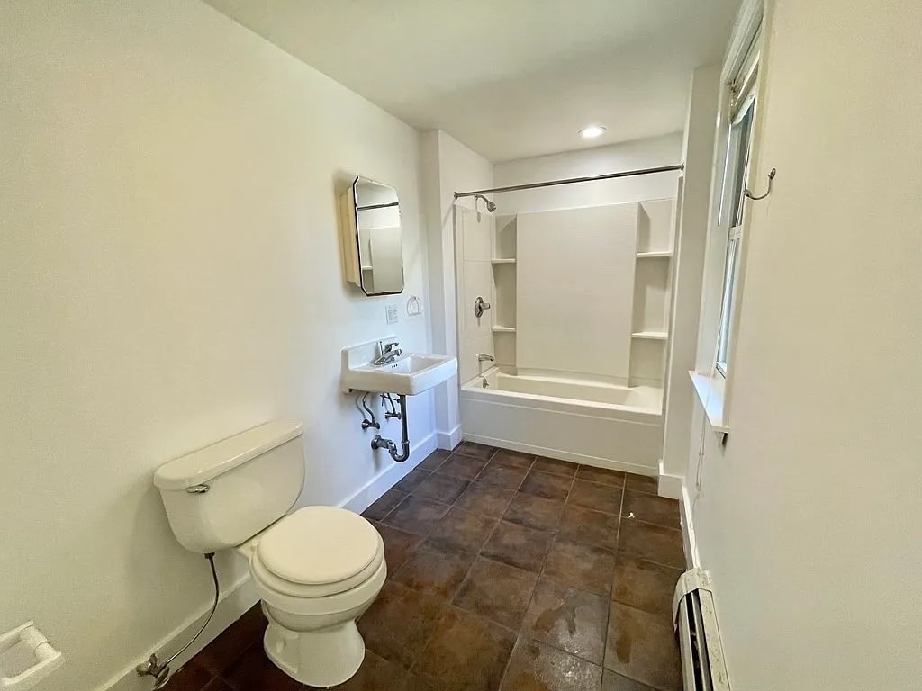 Building Photo - 90 Pierce St