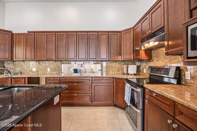 Building Photo - 3070 Rio Plumosa N