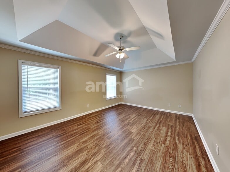 Building Photo - 169 Hunt Creek Dr