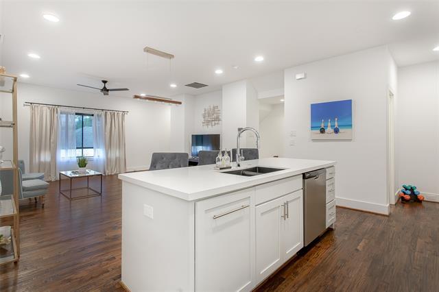 Building Photo - 5602 Lindell Ave