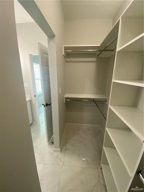 Building Photo - 12 Hidden Hls St