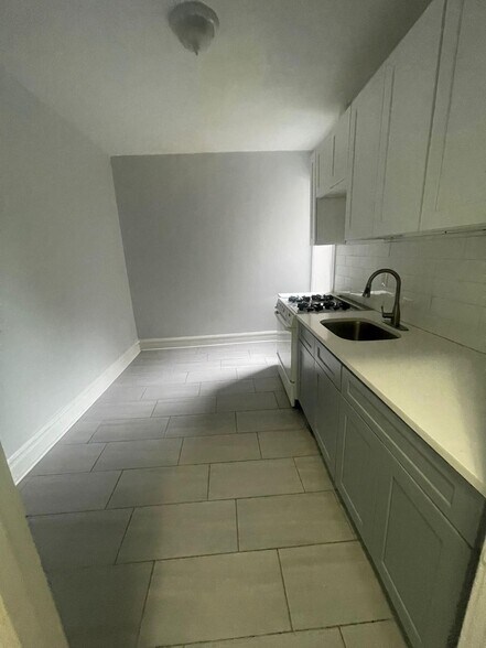 Building Photo - 125 Osborne Ter