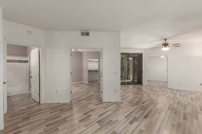 Building Photo - 1701 E Colter St