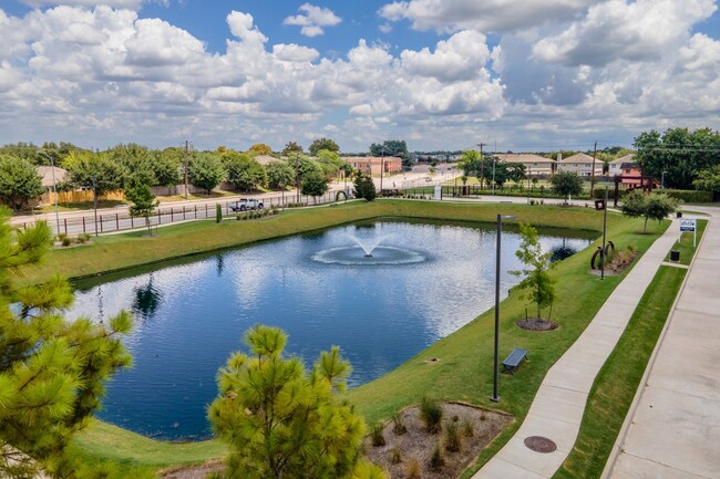 Building Photo - 4426 Ibiza Ln