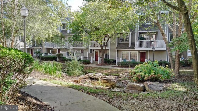 Building Photo - 5705 Chapman Mill Dr