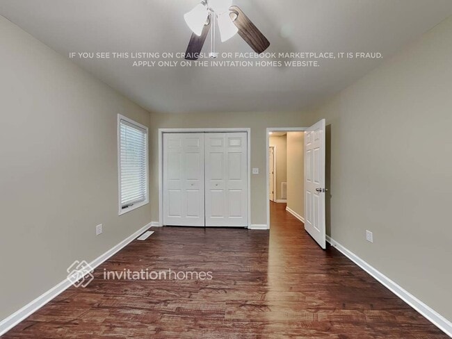 Building Photo - 300 1st St