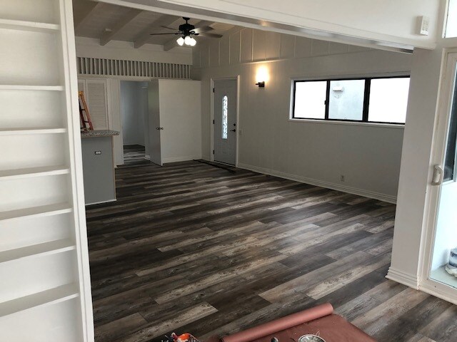 living area, comp unit - 25414 Malibu Rd