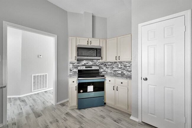 Building Photo - 2306 Piddler Dr