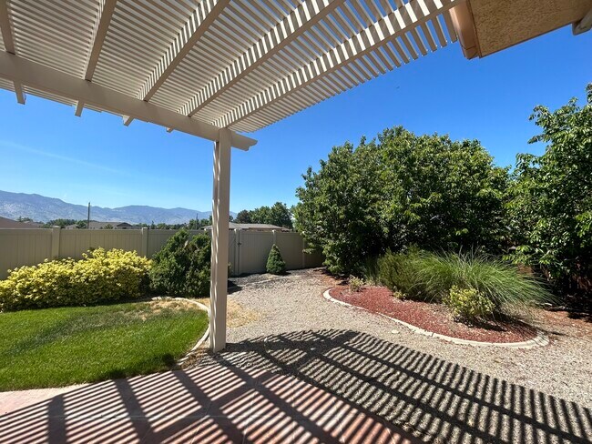 Building Photo - 924 Springfield Dr