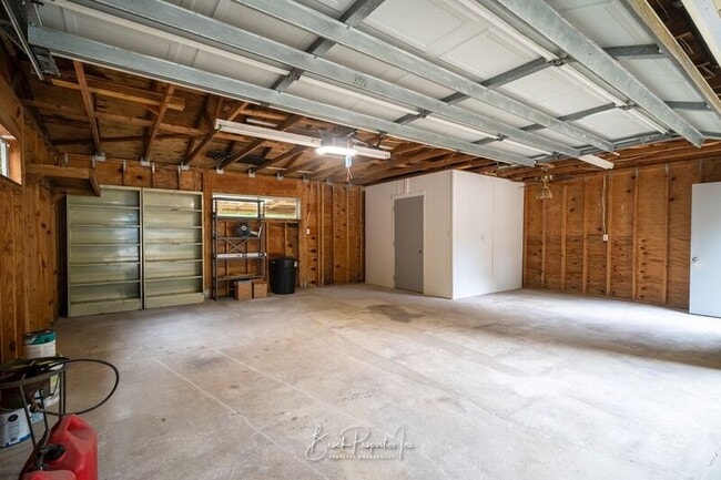 Building Photo - 1511 Woodchuck Ave