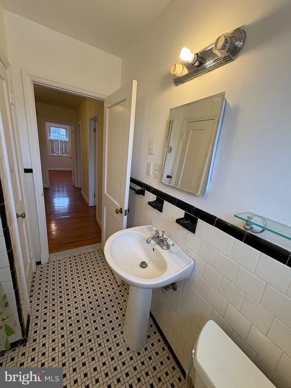 Building Photo - 146 Dumbarton Rd