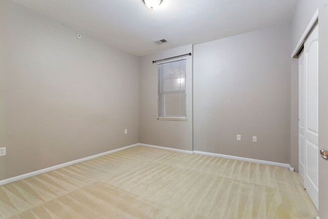 Building Photo - 5329 Warminster Dr