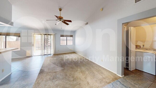 Building Photo - 3025 W Country Ranch Dr