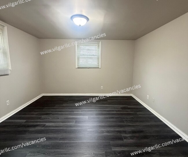 Building Photo - 5583 - 85 Tulip Ave