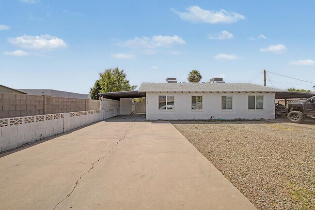 Building Photo - 2534 N 28th St