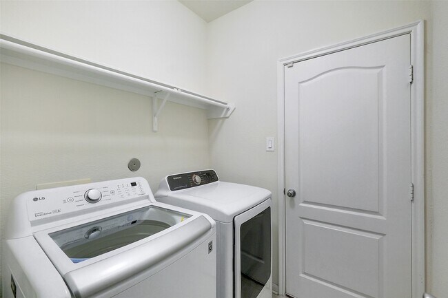 Building Photo - 8123 Cheyenne Hills Trail