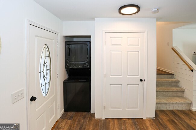 Building Photo - 6157 Orville Dr