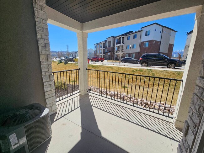 Building Photo - 13526 Maximus Dr