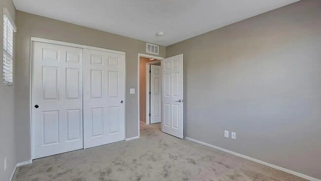 Building Photo - 37 Alamere Falls Dr