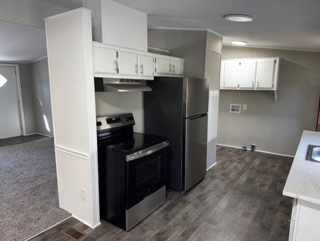 Building Photo - Discover this well-maintained 3-bedroom, 2-bath home in Lincolnton, NC,