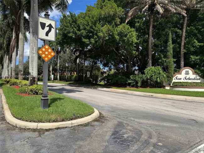 Building Photo - 1503 Veracruz Ln