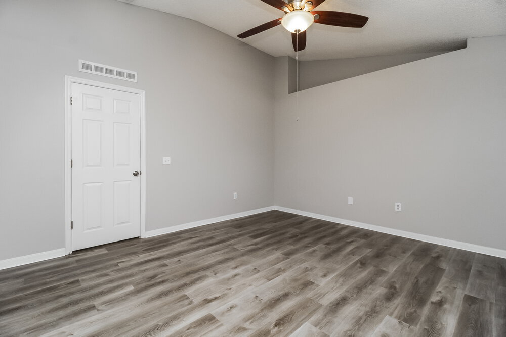 Building Photo - 932 Vanderbilt Dr