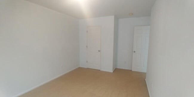 Building Photo - Cross Creek Townhome - 3 Bedroom 3 Bath to...