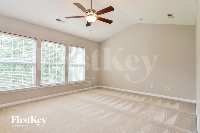 Building Photo - 1412 Pondhaven Dr