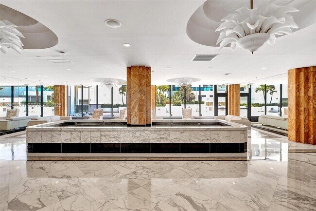 Building Photo - 2751 S Ocean Dr