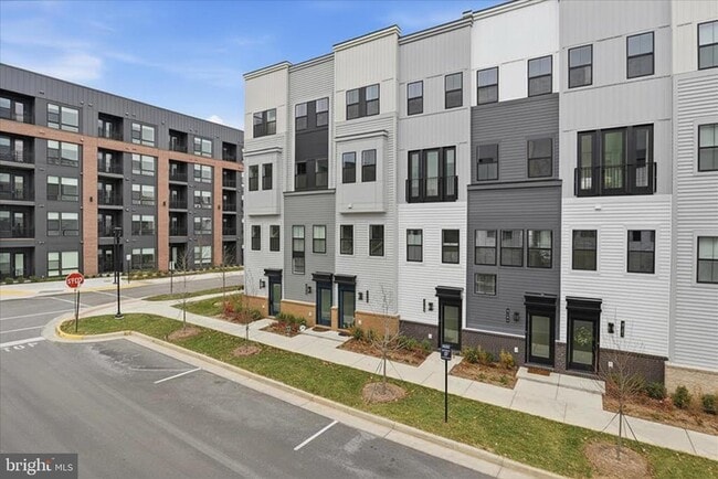 Building Photo - 4768 Sully Pt Ln