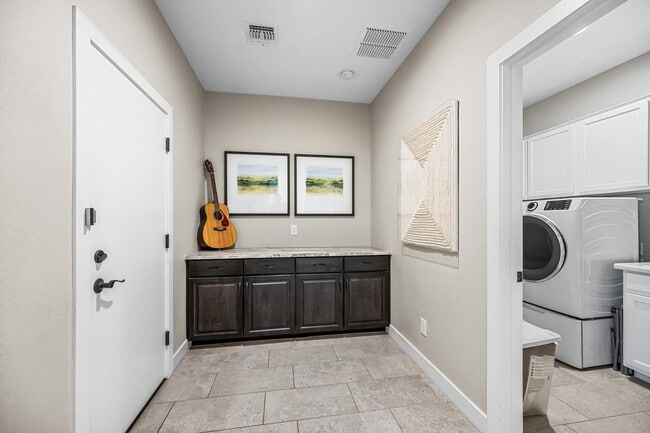 Building Photo - 14462 W Artemisa Ave