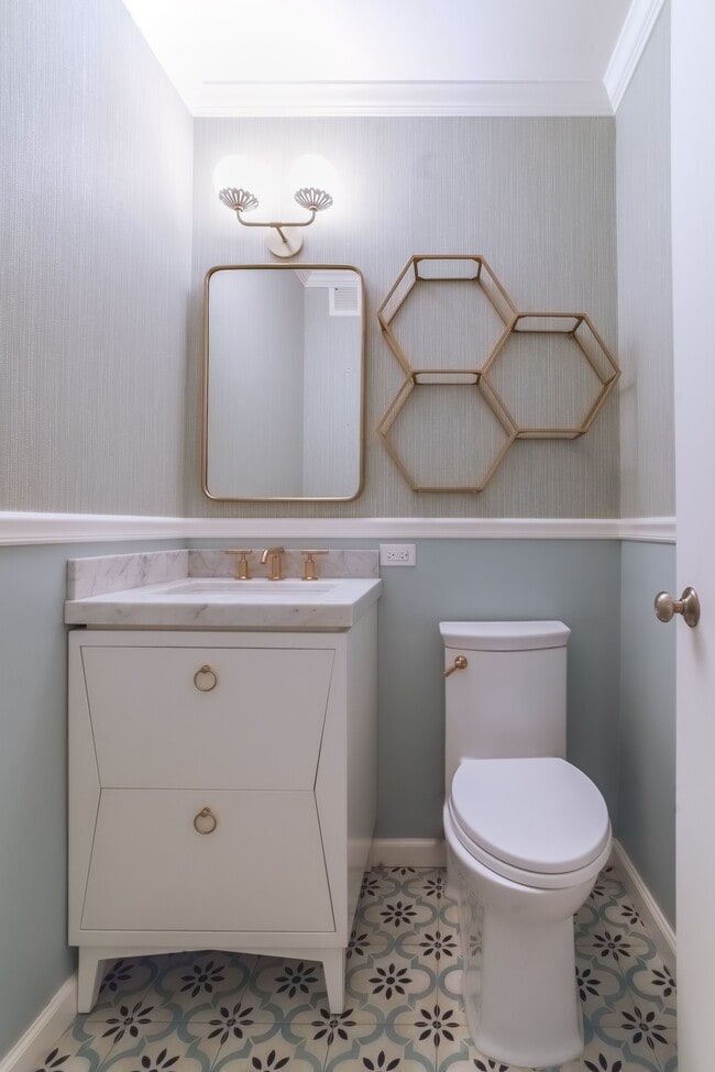 Building Photo - 250 W 89th St