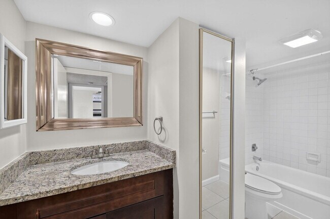 Building Photo - 744 Springdale Cir