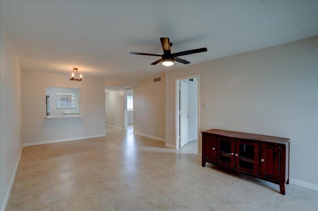 Building Photo - 2901 Fiore Way
