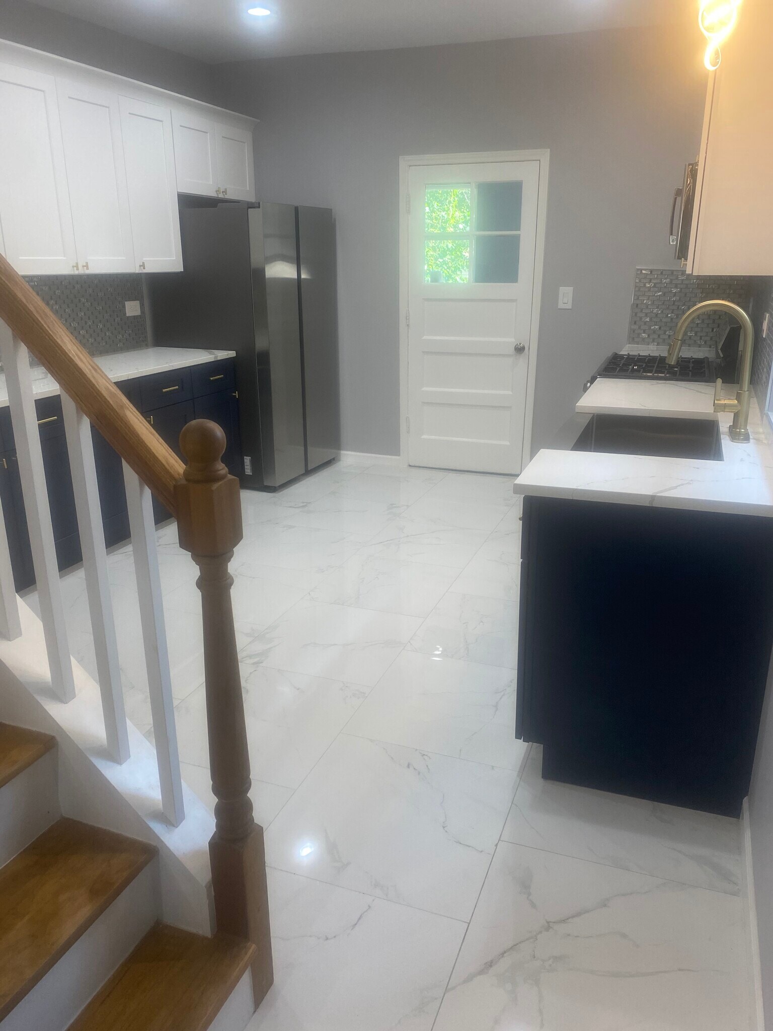 Building Photo - 8027 S Kimbark Ave