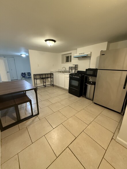 Kitchen - 58 Arlington Ave