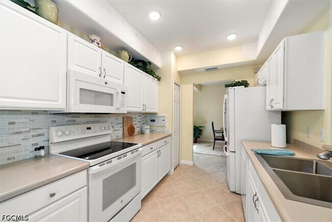 Building Photo - 11033 Mill Creek Way