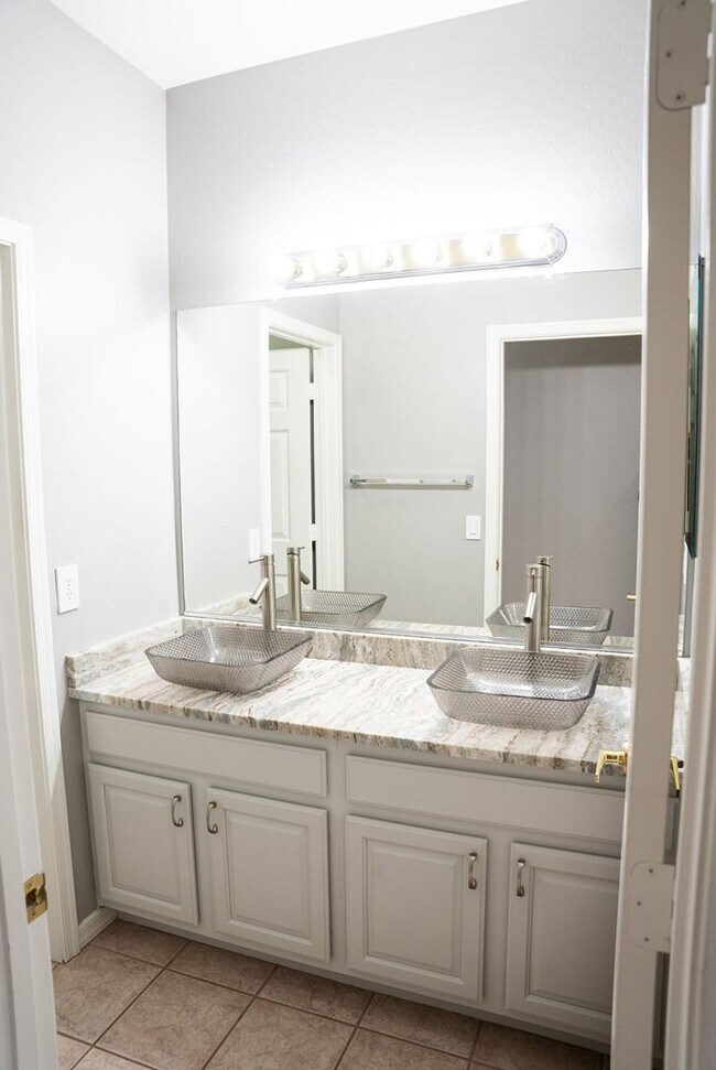 Building Photo - 3555 W Magellan Dr