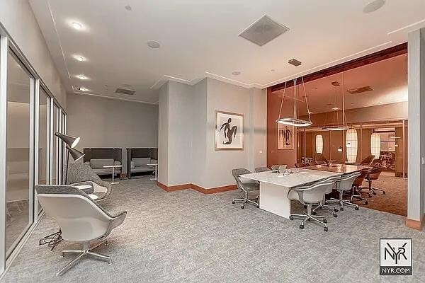 Building Photo - 20 West St