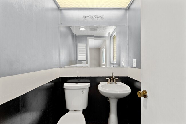 Building Photo - 1114 Ransome Ct