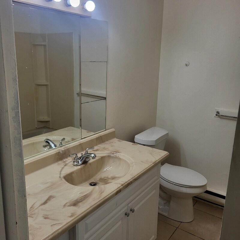 Building Photo - 1003 Colonial Dr